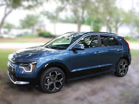 New 2025 Kia Niro EX Touring image 14