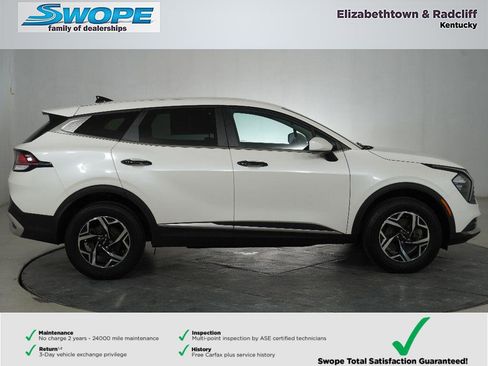 Used 2023 Kia Sportage LX image 2
