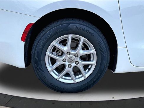 Certified 2023 Chrysler Voyager LX FWD image 35