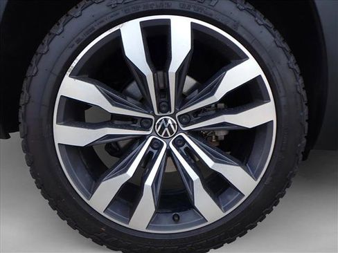 Used 2022 Volkswagen Atlas Cross Sport SEL Premium R-Line image 7