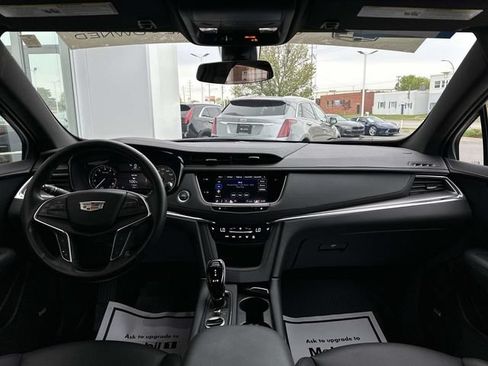 Certified 2025 Cadillac XT5 Luxury w/ LPO, Floor Liner Package FWD image 32