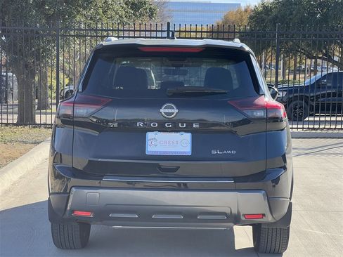 Certified 2024 Nissan Rogue SL image 5