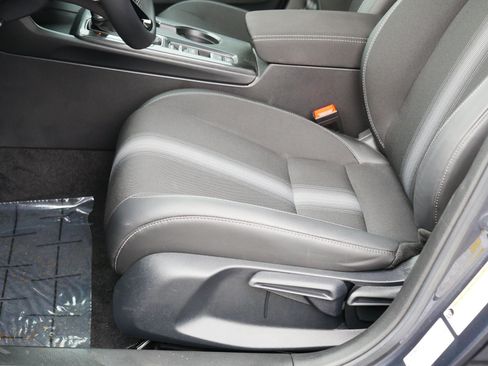 Used 2025 Honda Civic Sport image 13