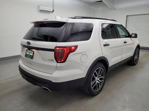 Used 2016 Ford Explorer Sport w/ Equipment Group 401A AWD/4WD image 9