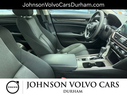 Used 2018 Honda Accord EX image 11