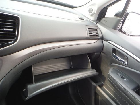 Used 2023 Honda Ridgeline RTL-E image 34