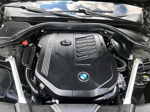 Used 2020 BMW 740i w/ M Sport Package RWD image 30