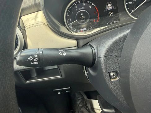 Used 2020 Nissan Versa SV FWD image 15
