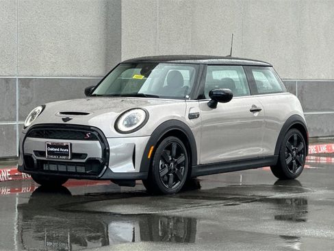 Used 2023 MINI Cooper S w/ Signature Upholstery Package image 8