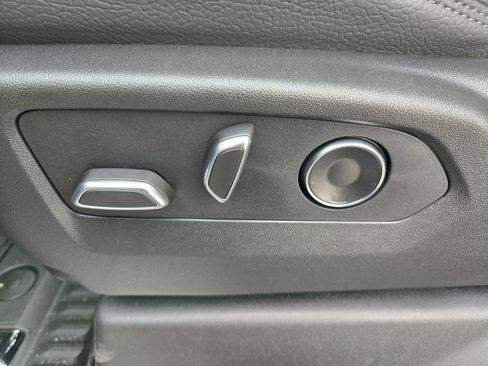 New 2025 GMC Sierra 2500 Denali w/ Denali Reserve Package image 16