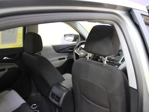 Used 2023 Chevrolet Equinox LS FWD image 10