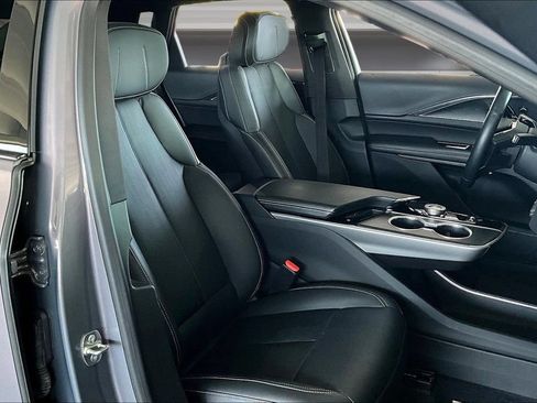 Certified 2025 Cadillac Lyriq Luxury w/ LPO, Floor Liner Package AWD/4WD image 29