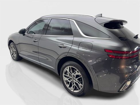 Used 2024 Genesis GV70 2.5T w/ Advanced Package image 14