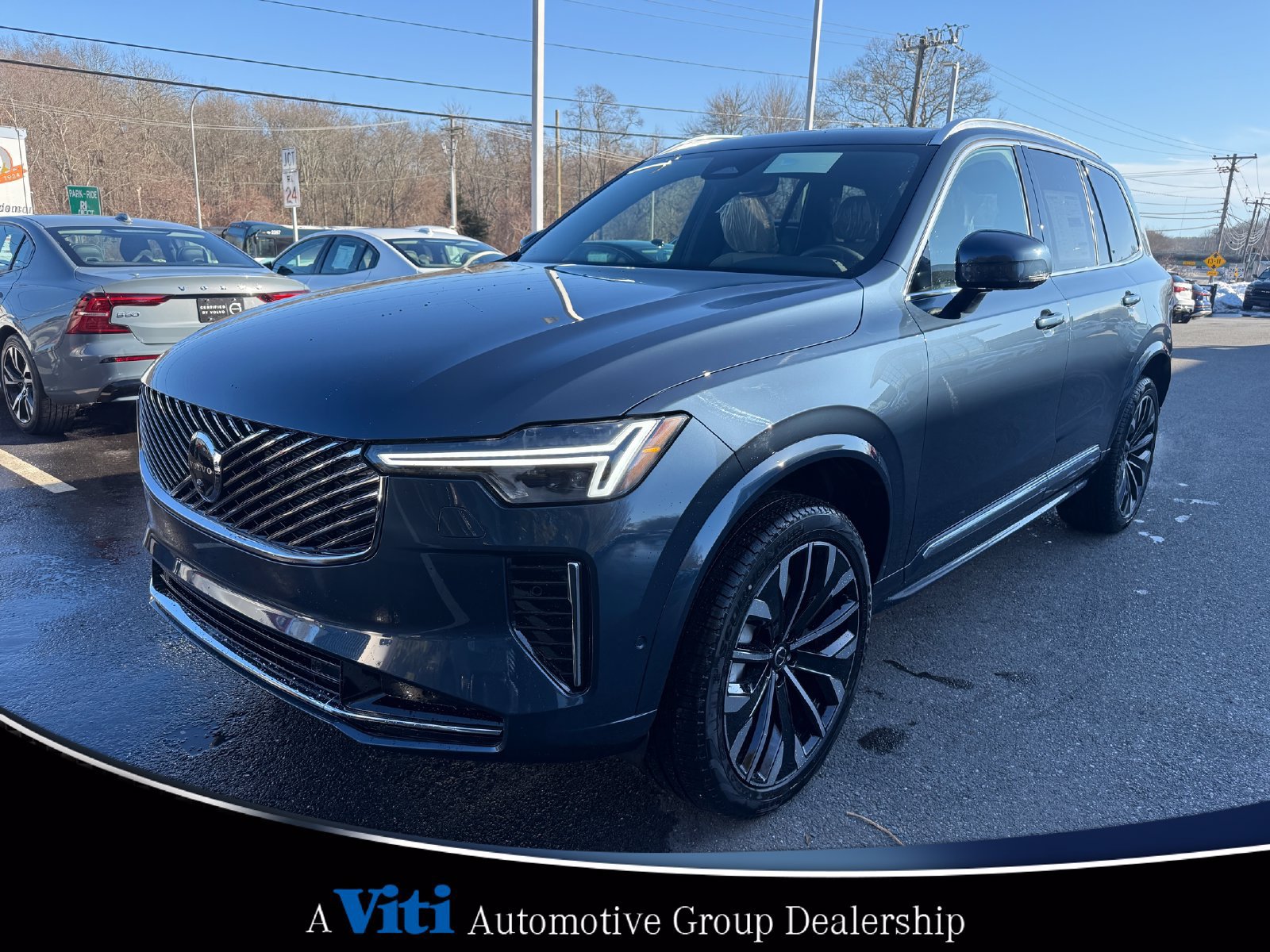 Used 2026 Volvo XC90 B5 Plus w/ Protection Package Premier AWD/4WD image 4