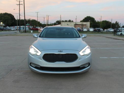 Used 2015 Kia K900 Luxury w/ VIP Package (Discontinued) RWD image 4