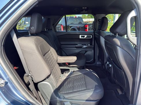 Used 2020 Ford Explorer XLT RWD image 17