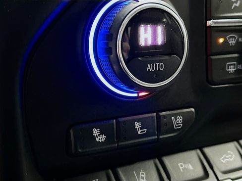 Used 2021 Chevrolet Silverado 2500 LTZ w/ LTZ Plus Package image 21