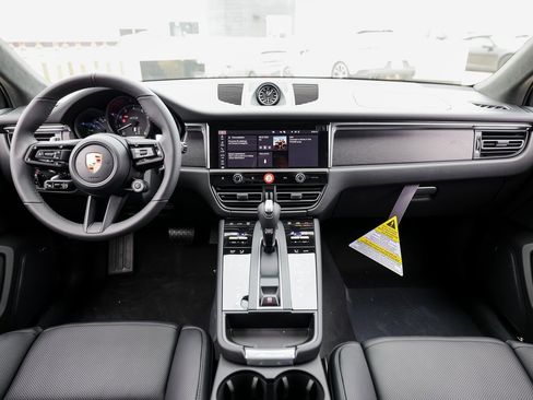 New 2026 Porsche Macan GTS image 24