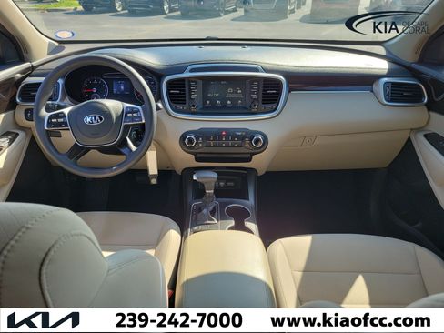 Used 2020 Kia Sorento LX FWD image 16