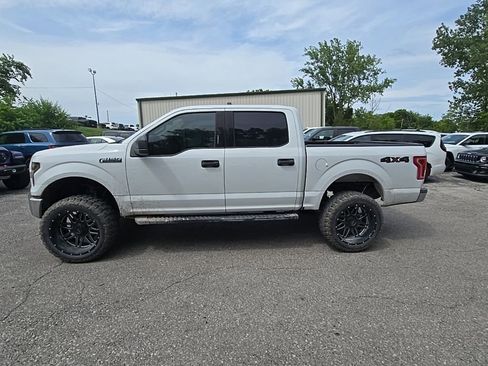 Used 2017 Ford F150 XLT AWD/4WD image 3