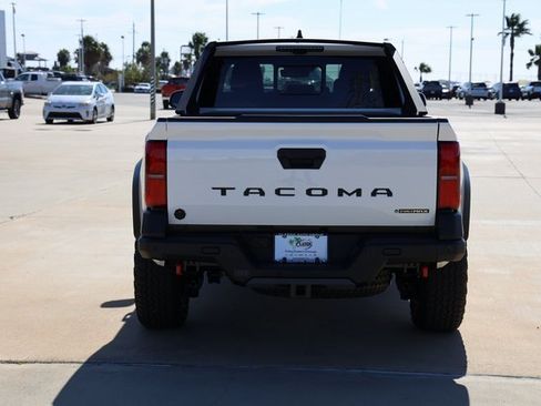 New 2025 Toyota Tacoma Trailhunter image 7