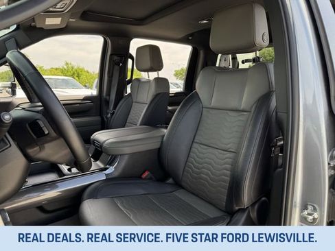 Used 2024 Chevrolet Silverado 2500 ZR2 w/ Technology Package image 25