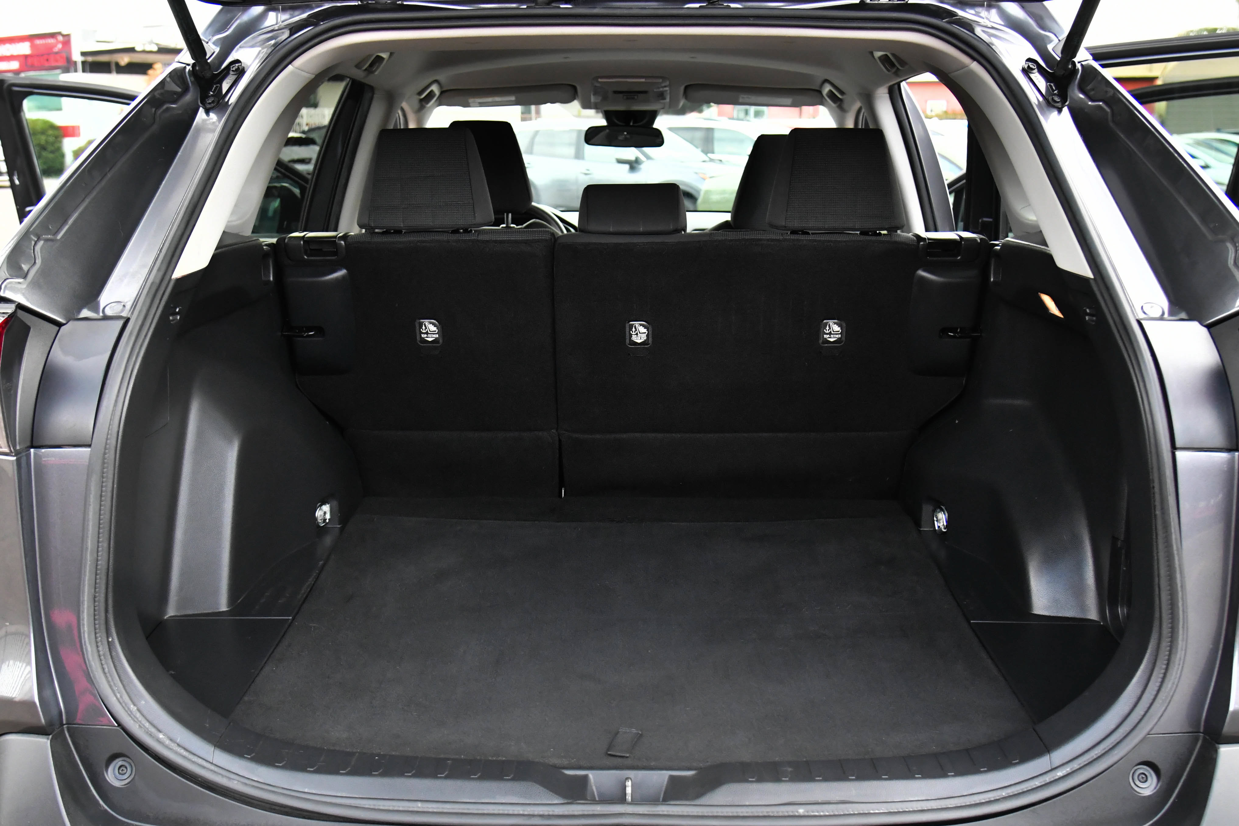 Used 2021 Toyota RAV4 LE FWD image 33