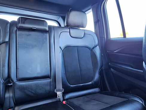 Used 2023 Jeep Grand Cherokee Altitude image 27