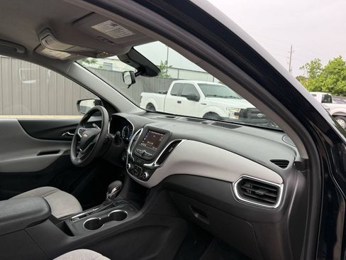 Used 2022 Chevrolet Equinox LT AWD/4WD image 9