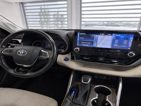 Used 2021 Toyota Highlander Platinum AWD/4WD image 15