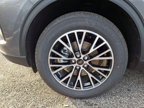 New 2026 Ford Escape SE w/ Class II Trailer Tow Package FWD image 18