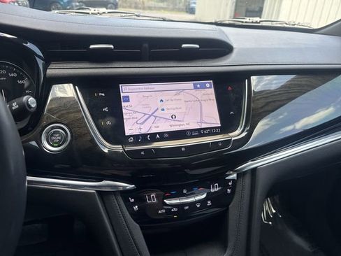 Used 2020 Cadillac XT6 Premium Luxury AWD/4WD image 24