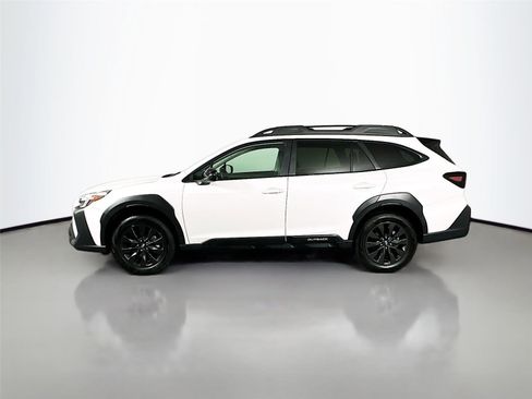 Used 2025 Subaru Outback Onyx Edition AWD/4WD image 8