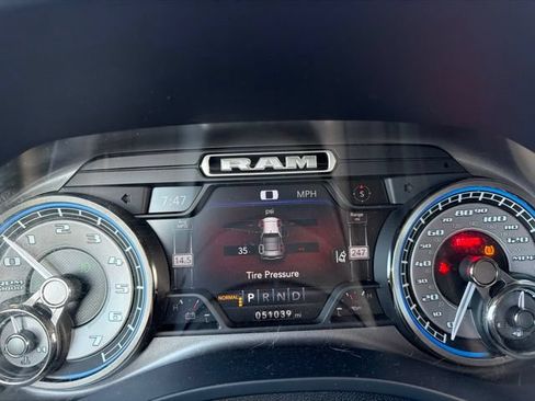 Used 2019 RAM 1500 Limited AWD/4WD image 12