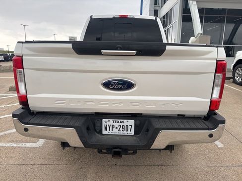 Used 2017 Ford F250 Lariat w/ Chrome Package image 9