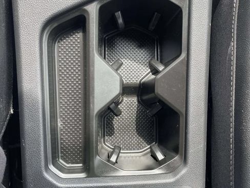 Certified 2023 Volkswagen Taos SE w/ Black Wheel Package FWD image 29