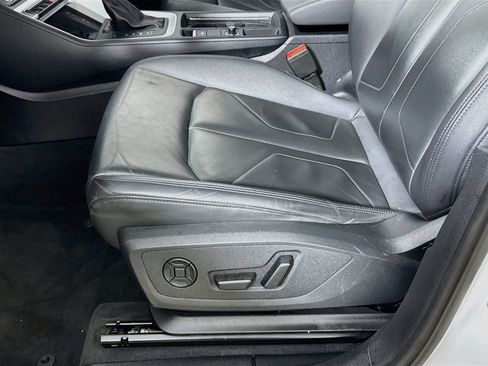 Used 2024 Audi Q3 2.0T Premium image 21