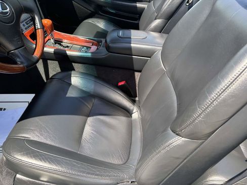 Used 2002 Lexus SC 430 Convertible image 24