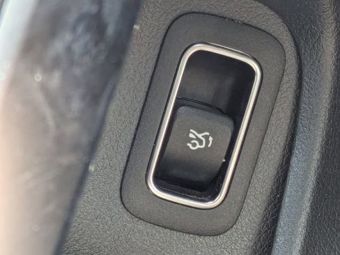 Used 2025 Mercedes-Benz CLA 250 4MATIC image 27