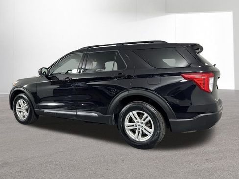 Used 2023 Ford Explorer XLT w/ Equipment Group 202A image 29