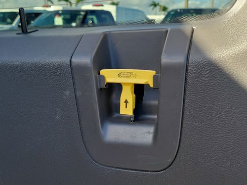 Used 2023 Ford Transit 350 XLT image 15