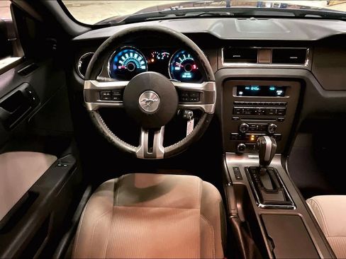 Used 2013 Ford Mustang Coupe image 5
