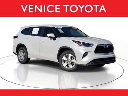Certified 2023 Toyota Highlander LE