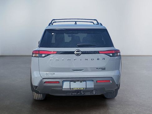 New 2026 Nissan Pathfinder Platinum image 4