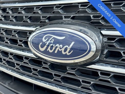 Used 2023 Ford Explorer XLT w/ Equipment Group 202A AWD/4WD image 14