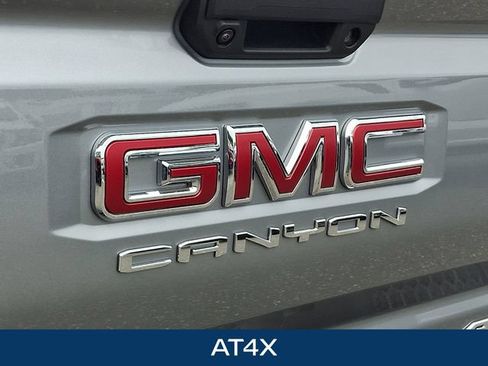 Used 2026 GMC Canyon AT4X AWD/4WD image 32