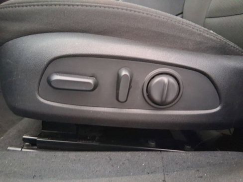 Used 2020 Chevrolet Malibu LT image 14