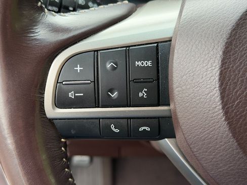 Used 2016 Lexus ES 300h w/ Luxury Package w/Wood Trim FWD image 26