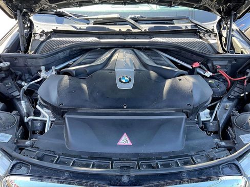 Used 2019 BMW X6 xDrive50i w/ M Sport Package image 10