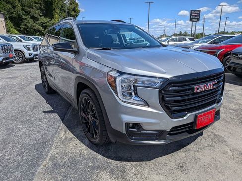 Certified 2024 GMC Terrain SLT w/ Elevation Edition FWD image 5